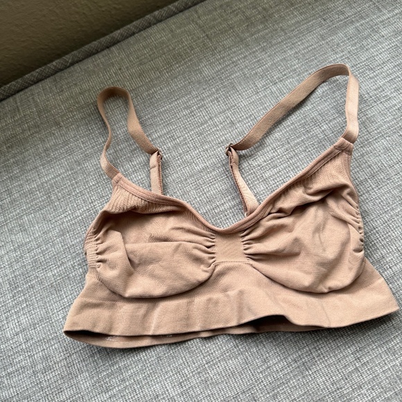 SKIMS Other - Skims Seamless Sculpt Bralette Sienna Size S NEW